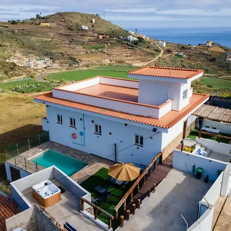 Dejablue. Rural Junto Al Mar Y La Montana Villa